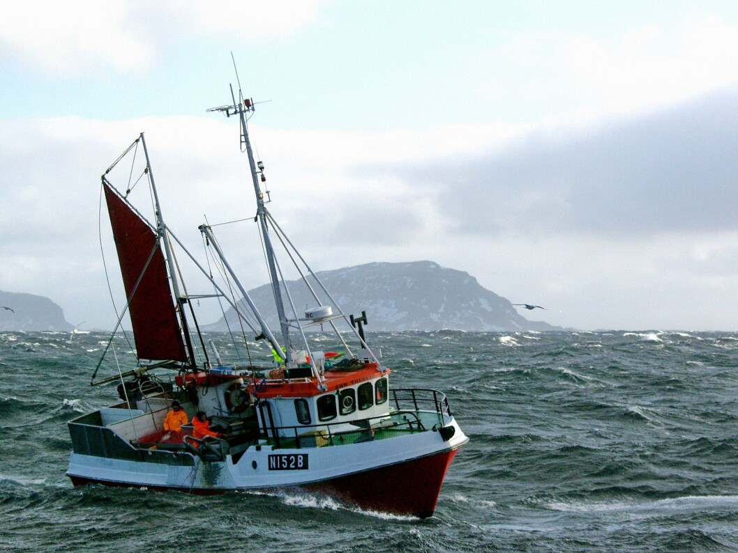 I NY DRAKT: Appen Fiskinfo får nytt navn og nye funksjoner. Det var opprinnelig skipper Pål Roaldsnes som fikk ideen til FiskInfo - nå får altså tjenesten nytt navn og nye funksjoner. (Illustrasjonsfoto: Redningsselskapet) I NY DRAKT: Appen Fiskinfo får nytt navn og nye funksjoner. Det var opprinnelig skipper Pål Roaldsnes som fikk ideen til FiskInfo - nå får altså tjenesten nytt navn og nye funksjoner. (Illustrasjonsfoto: Redningsselskapet)