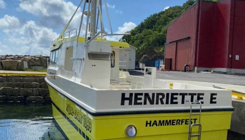 RÅESTE sjarken langs kysten.