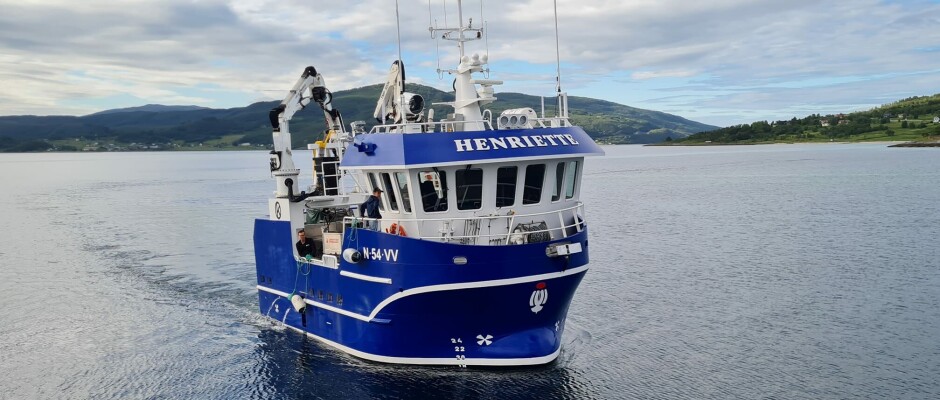 ENDELIG kunne reder ta nye «Henriette» hjem til Lofoten.