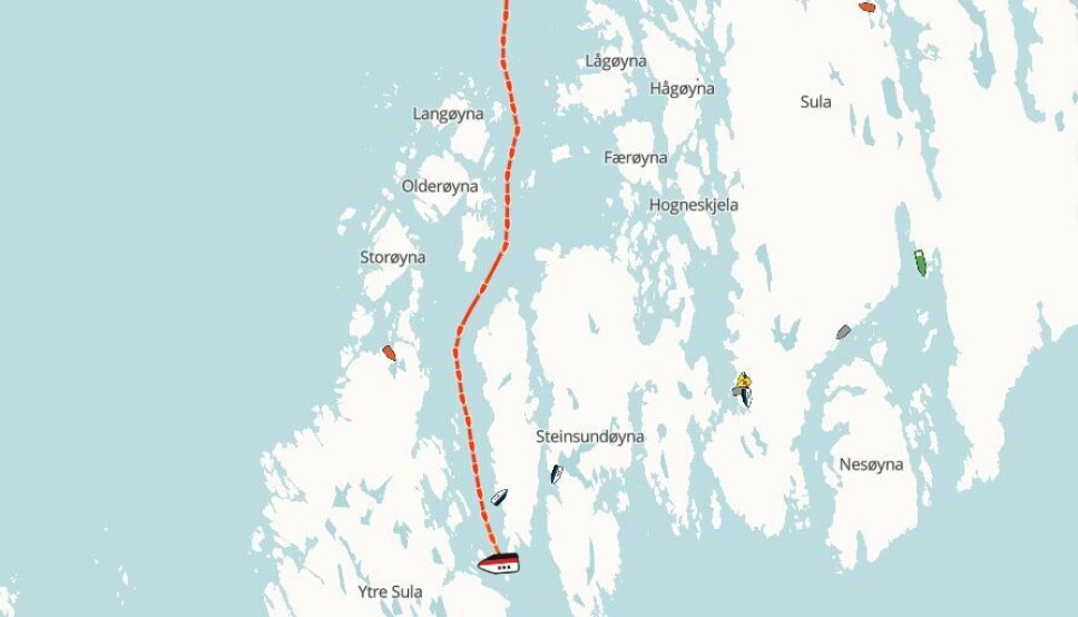 Bildet viser seilingsruten til skipet før grunnstøtingen Bildet viser seilingsruten til skipet før grunnstøtingen