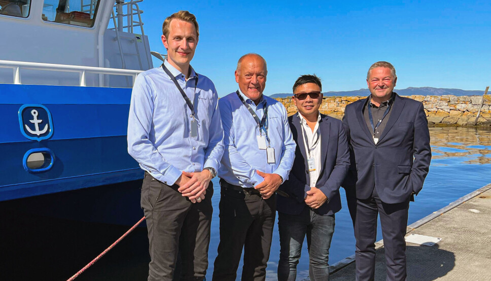 Bløggebåt er et interessant felt hvor Moen Marin og Remøy Management har funnet sammen. Her representert ved Lars Ivar Elvertrø (til venstre) og Atle Hans Fyhn i Moen Marin og Robert Søviknes og Sigurd Remøy (til høyre) i Remøy Management. Bløggebåt er et interessant felt hvor Moen Marin og Remøy Management har funnet sammen. Her representert ved Lars Ivar Elvertrø (til venstre) og Atle Hans Fyhn i Moen Marin og Robert Søviknes og Sigurd Remøy (til høyre) i Remøy Management.