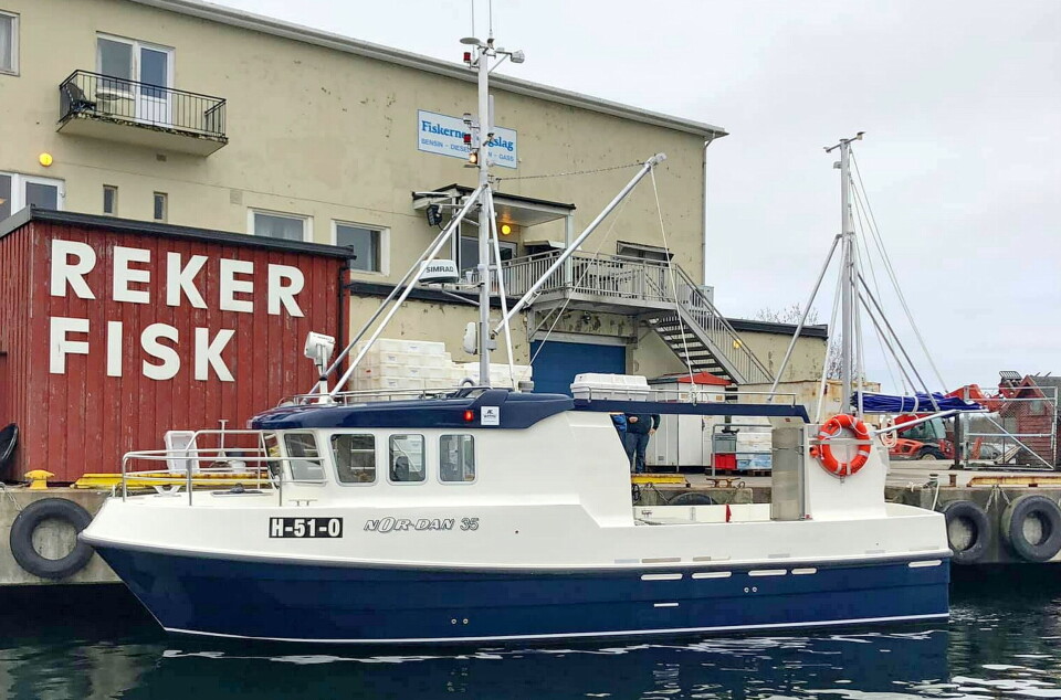 PERAGUTT: Å sette ruser uten å bruke hjelpefartøy kan påføre den nye sjarken skader på skrog og propell. PERAGUTT: Å sette ruser uten å bruke hjelpefartøy kan påføre den nye sjarken skader på skrog og propell.