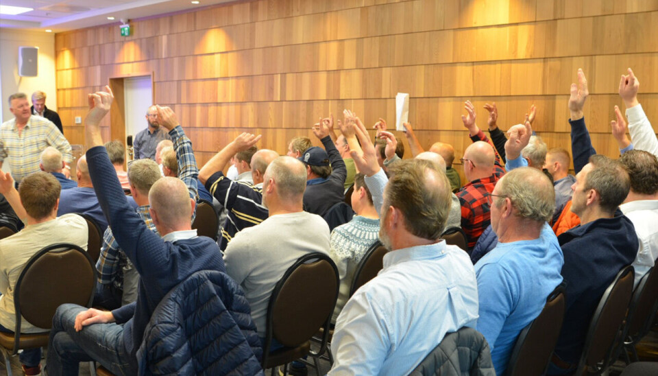 TROR PÅ OMORGANISERING: – Om vi ikke får til dette så har vi ikke lyktes med prosessen. Målet er at organisasjonsprosessen skal styrke organisasjonen, også lokallagsarbeidet, sa fiskarlagsleder Kåre Heggebø til forsamlingen. TROR PÅ OMORGANISERING: – Om vi ikke får til dette så har vi ikke lyktes med prosessen. Målet er at organisasjonsprosessen skal styrke organisasjonen, også lokallagsarbeidet, sa fiskarlagsleder Kåre Heggebø til forsamlingen.