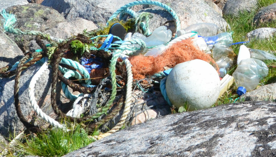 SKAL RYDDE OPP: Det er anslått at den norske fiskeflåten alene bidrar med utslipp av 380 tonn med plastavfall til havet hvert år. Nå har Handelens Miljøfond og Norges Fiskarlag gått sammen om en kampanje rettet mot yrkesfiskere.