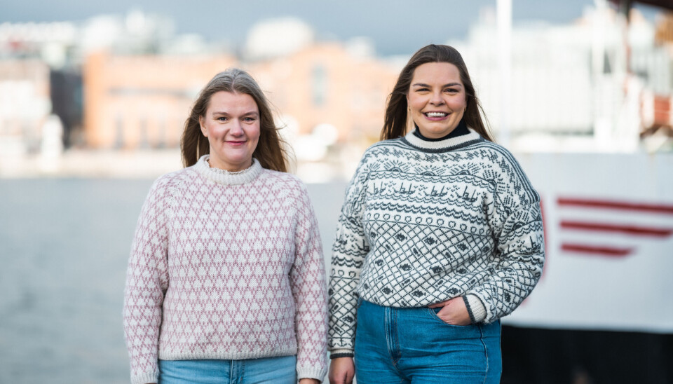KAN INGENTING OM FISK: Norges Fiskarlags podkast «Jeg kan ingenting om fisk» ledes av Hanna Bakke-Jensen og Marit Hiim Haugseth. De jobber begge i Fiskarlaget, og har bestemt seg for å lære mer om fisk og fiskeriene. Resultatet vil de dele med lytterne på podcast. KAN INGENTING OM FISK: Norges Fiskarlags podkast «Jeg kan ingenting om fisk» ledes av Hanna Bakke-Jensen og Marit Hiim Haugseth. De jobber begge i Fiskarlaget, og har bestemt seg for å lære mer om fisk og fiskeriene. Resultatet vil de dele med lytterne på podcast.
