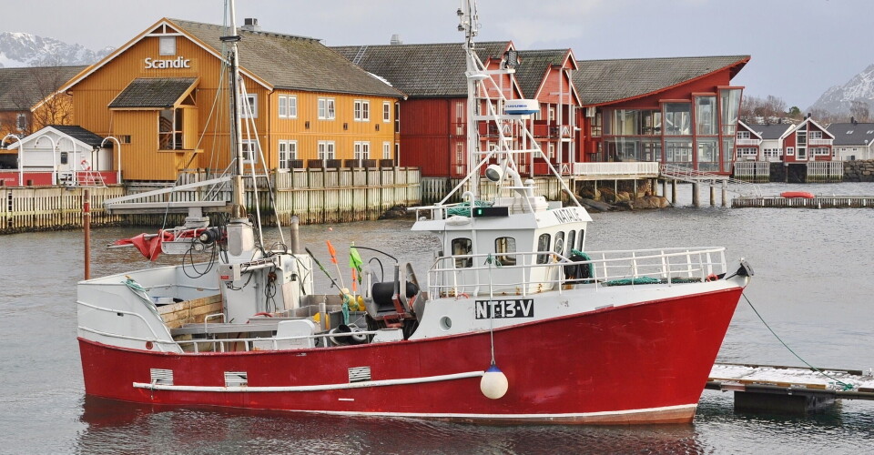 UTEN NOT OG AIS: Det kostet dyrt for 'Hydra' og 'Natalie' å ikke ha AIS påslått. 'Natalie' manglet også not ombord. UTEN NOT OG AIS: Det kostet dyrt for 'Hydra' og 'Natalie' å ikke ha AIS påslått. 'Natalie' manglet også not ombord.