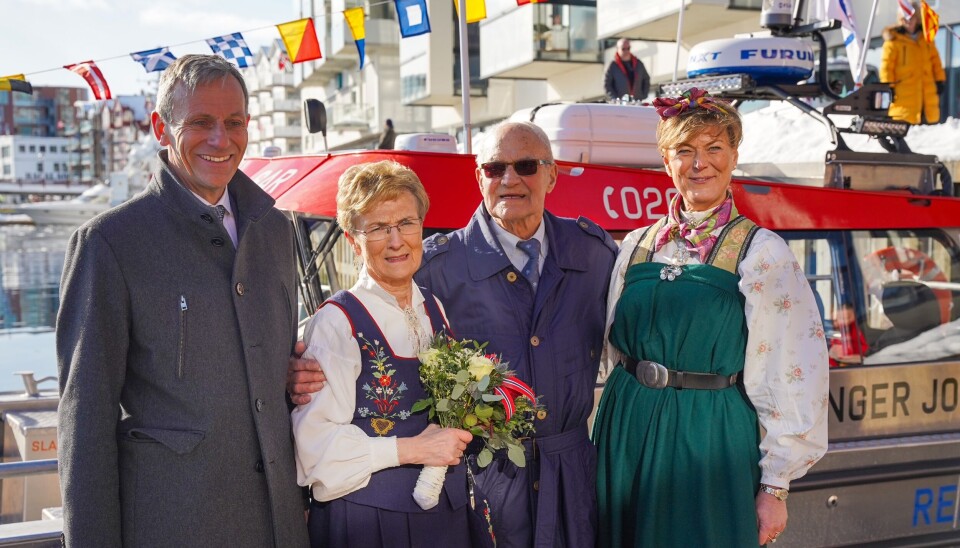 DØPT: President i Redningsselskapet Jon Rysst, gudmor Fredhild Sæthre, giver Torbjørn Josefsen og generalsekretær i Redningsselskapet Grete Herlofson. DØPT: President i Redningsselskapet Jon Rysst, gudmor Fredhild Sæthre, giver Torbjørn Josefsen og generalsekretær i Redningsselskapet Grete Herlofson.