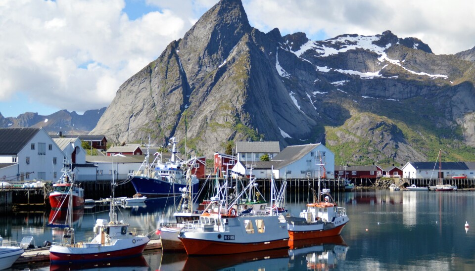 LOFOTEN: Vinterfisket har de siste ukene gått for fullt i Lofoten, mye på grunn av et strålende vær. LOFOTEN: Vinterfisket har de siste ukene gått for fullt i Lofoten, mye på grunn av et strålende vær.