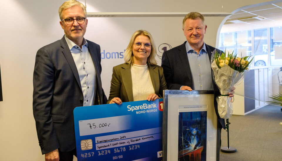 PRISVINNER: Næringssjef i Harstad kommune, Bjørn Akselsen (tv), Mona Slåtto Olsen fra Sparebank1 Nord-Norge og Bård Meek Hansen, administrerende direktør i Grovfjord Mek. Verksted. PRISVINNER: Næringssjef i Harstad kommune, Bjørn Akselsen (tv), Mona Slåtto Olsen fra Sparebank1 Nord-Norge og Bård Meek Hansen, administrerende direktør i Grovfjord Mek. Verksted.