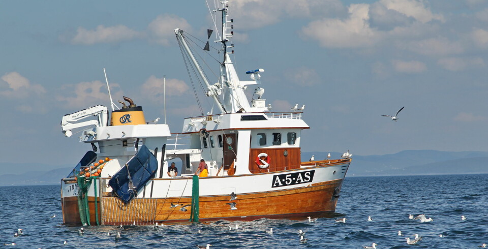 RØKKE SIN TRÅLER: Fiskebåten Trygg på fiske utenfor Horten og Gullholmen i 2014.