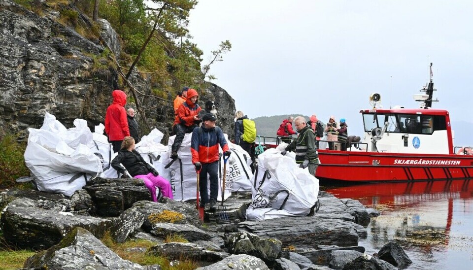 SØPPEL: Strandryddeuka har blitt en tradisjon, og i dag starter årets ryddeuke. Arkivbilde.