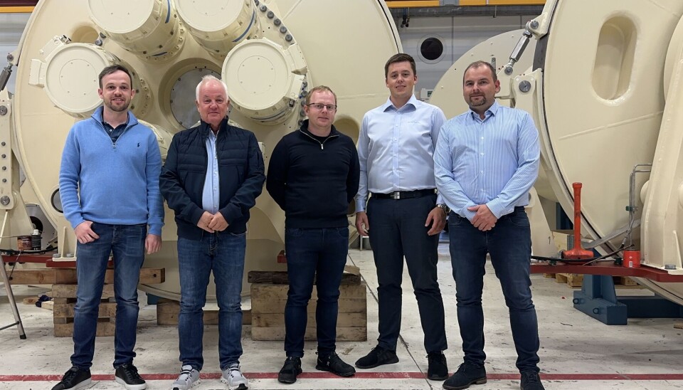 SKAL BYGGE SAMMEN: F.v. James Duthie Jnr, James Duthie, Gavin Duthie, Marius Saure og Håkon Woldsund.