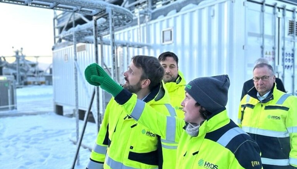 ÅPNING og omvisning av hydrogen-fabrikken på Kaupanes på Eigerøy i Rogaland. ÅPNING og omvisning av hydrogen-fabrikken på Kaupanes i Egersund kommune.