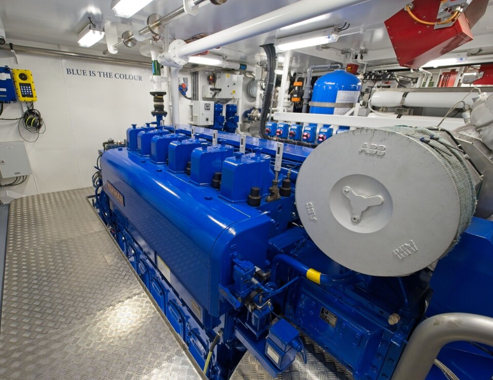 HOVEDMOTOREN er en Yanmar 6EY22WS med effekt på 1370 kW.