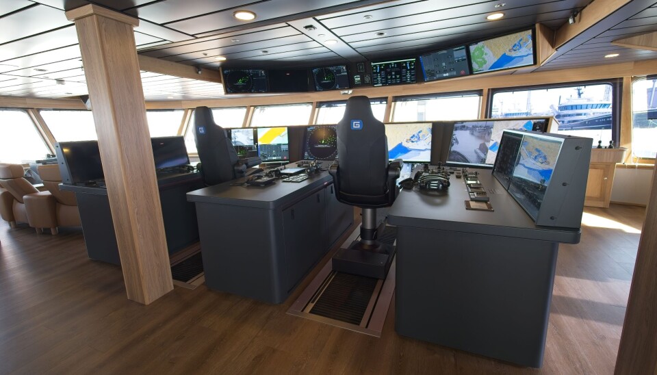 Styrehuset er romslig og godt utstyrt.