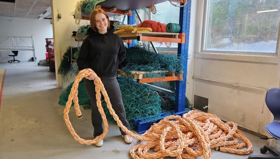 Frøya Worren (17) er en av de unge kvinnene som satser på fiskeryrket. I dag er hun elev på Fiske og Fangst-linja ved Ålesund videregående skole.