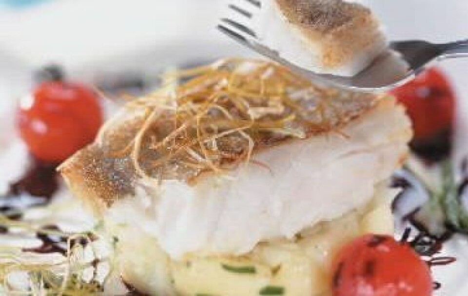 SUNT: Fisk og sjømat er sunt og beskytter mot ikke-smittsomme sykdommer som for eksempel hjerneslag, hjerte- og karsykdommer, og demens, konstaterer Vitenskapskomiteen for mat og miljø. (Arkivfoto) SUNT: Fisk og sjømat er sunt og beskytter mot ikke-smittsomme sykdommer som for eksempel hjerneslag, hjerte- og karsykdommer, og demens, konstaterer Vitenskapskomiteen for mat og miljø. (Arkivfoto)