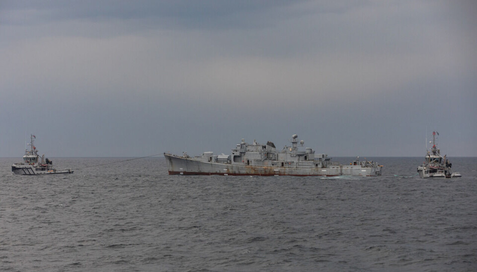 Fregatten KNM Bergen på vei til stedet der den ble senket.