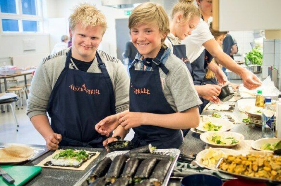 Regjeringen vil at sjømatkonsumet skal økes for barn, og Fiskesprell er en av tiltakene som får nye penger til dette arbeidet. Nå viser en ny undersøkelse at de ulike tiltakene virker. Illustrasjonsfoto: Fiskesprell.