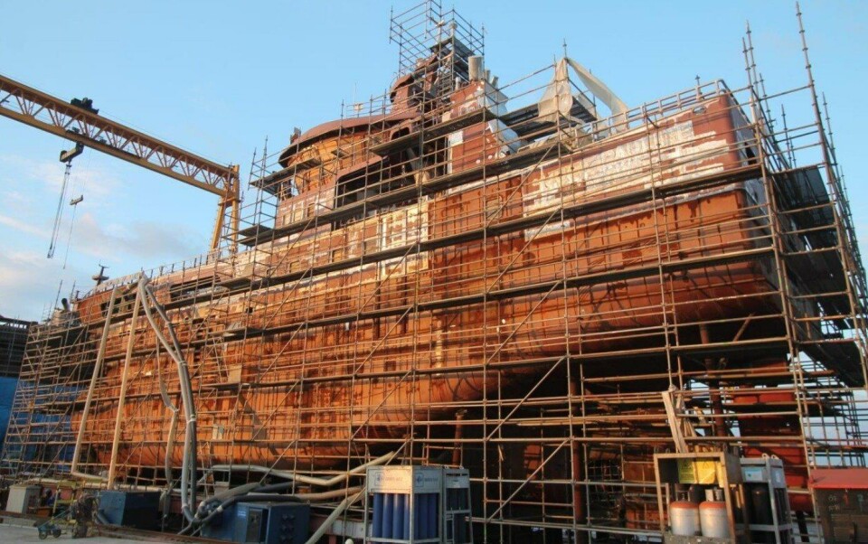 Kystmagasinet har tidligere belyst problemene forsinkelsene i  bygging av Julie Pauline har ført til for rederiet. Foto Özata Shipyard/Vidjenes AS