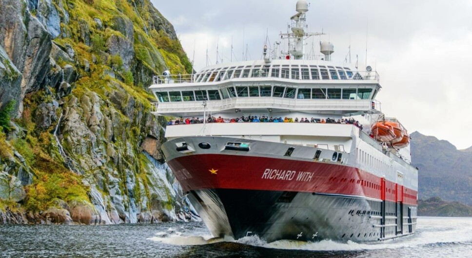 MS «Richard With» på vei inn i Trollfjorden. Foto: Robert Cranna / Hurtigruten Norge MS «Richard With» på vei inn i Trollfjorden. Foto: Robert Cranna / Hurtigruten Norge