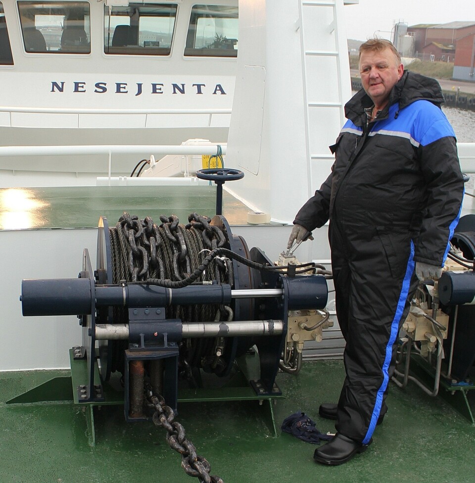 August Fjeldskår avviser at det jukses. Han er forpliktet i henhold til overenskomst til å få best mulig betalt for fangsten. Foto Terje Engø